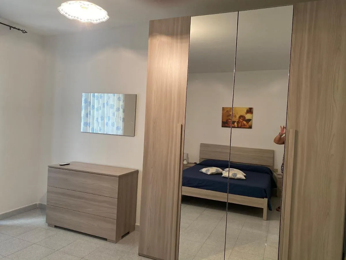 La Casa Gialla 칼라고노네 0*,